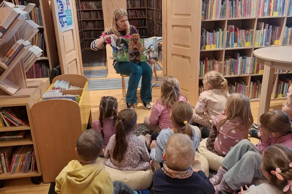Wizyta grupy „Żuczki” w bibliotece